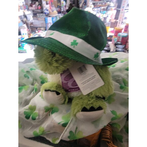 Green St.‎ Patricks Day With Shamrock Fedora Hat - Picture 2 of 5